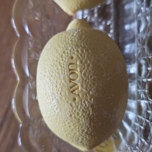 Avon Dish & Soaps Vintage Scalloped Crystal Soap Dish with 3 Lemon Soaps